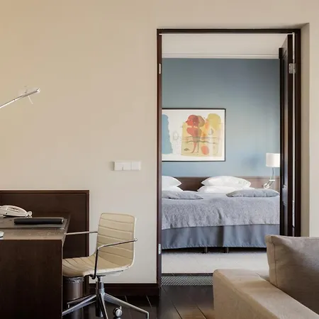 Bergs Aparthotel 4*