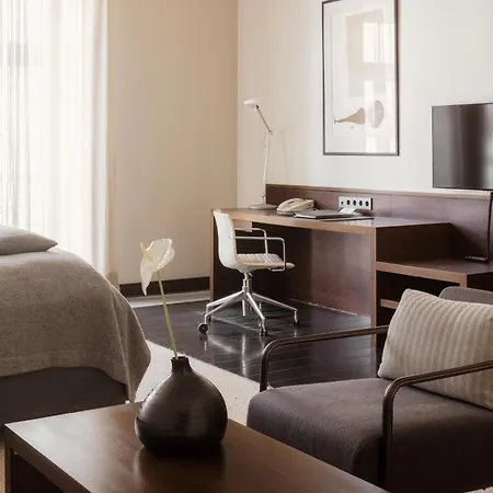 Bergs Aparthotel 4*